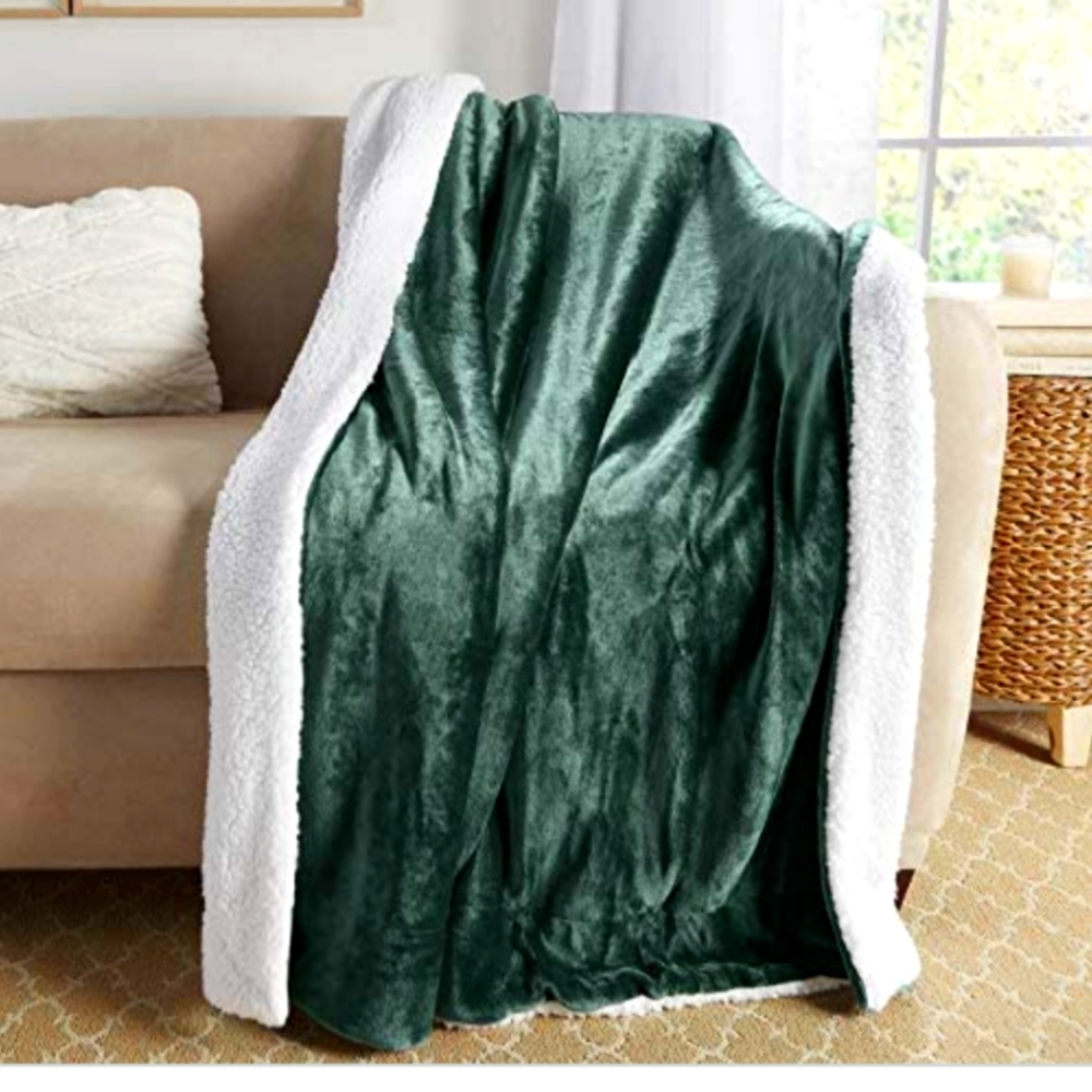 Genteel Velvet Berber Throw